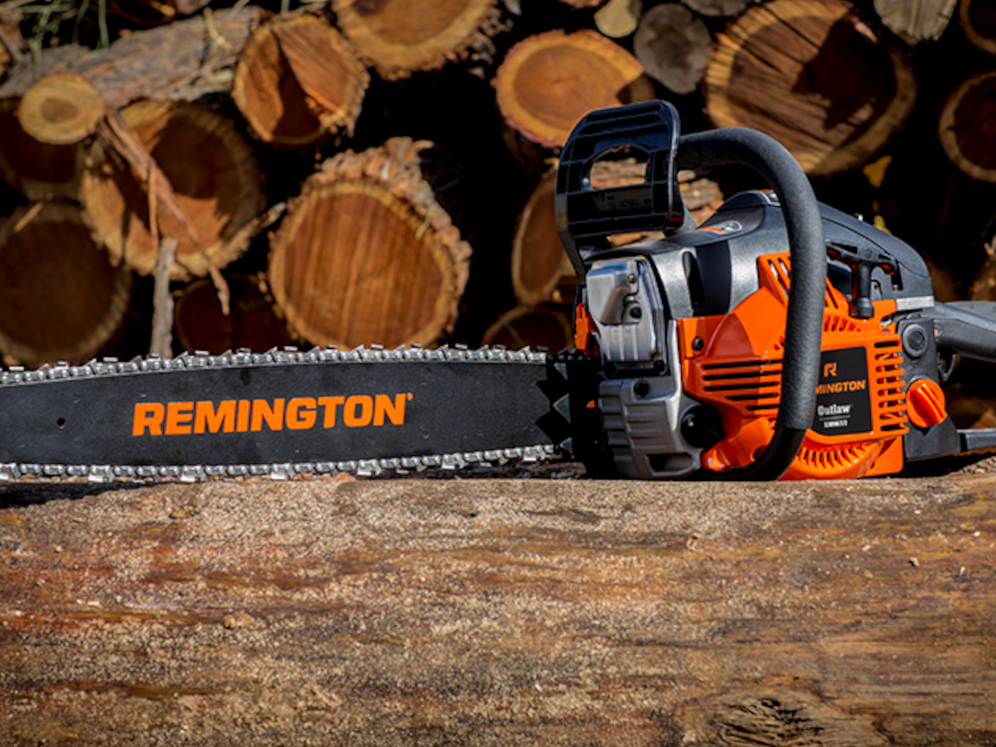 Remington RM4618 Outlaw chainsaw for bucking